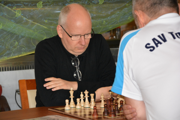 GM René Stern