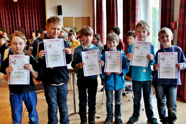 AK u8, v.l.n.r.: 5. Moritz Janetzko (GS Dersekow), 2. Jacy Ramm (Haff GS Ueckermnde), 4. Johann Elias Kieling (GS am Ostseegymnasium), 6. Vincent Mller (GS Neuenkirchen), 1. Nils Decker (SV Gryps), 3. Jonas Bohndorf (Diesterweg GS Loitz)