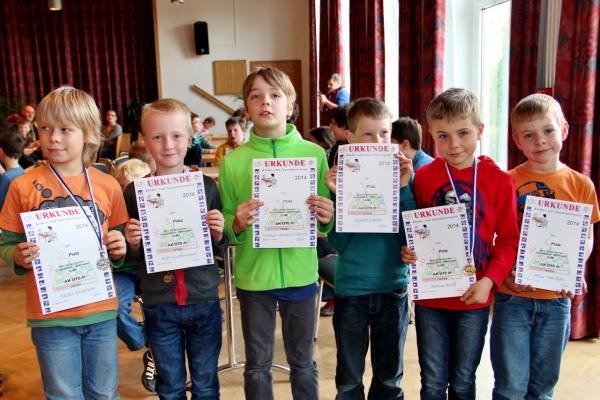 AK u10, v.l.n.r.: 2. Falko Fichtner (SAV Torgelow), 3. Piet Gromann (GS Pasewalk), 4. Mathis Lennart Klpzig (SV Gryps), 5. Robert Kerth (Montessori GS Greifswald), 1. Aaron Bre (SAV Torgelow), 6. Felix Halfpap (GS Villa Kunterbunt Anklam)