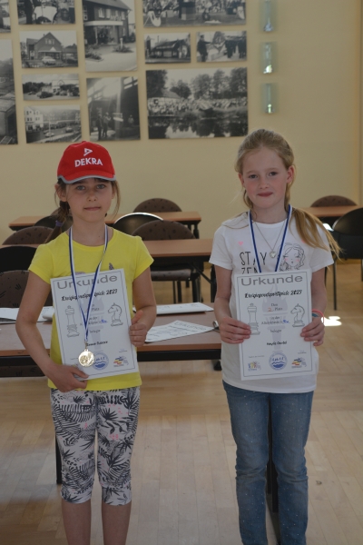 AK u10w, v.l.n.r.: 1. Emma Subocz (SAV Torgelow), 2. Haylie Oertel (GS Mitte Pasewalk)