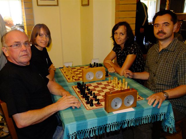 Magdalena und Norbert mit Schwedter Teilnehmer am Tisch