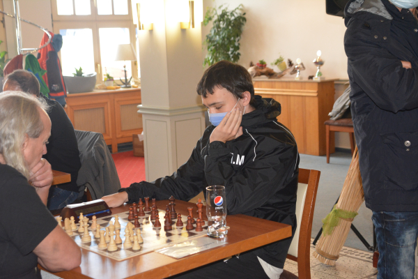 3. FM Maximilian Mtzkow (SK Knig Tegel)