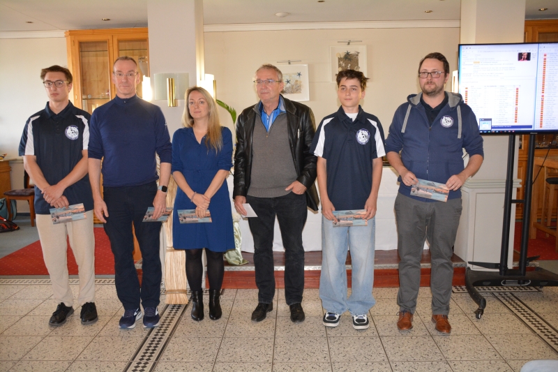 Plätze 1-6, v.l.n.r.: 1. Piotr Zaręba, 2. FM Hendrik Reichmann, 3. GM Elisabeth Pähtz, 4. GM Thomas Pähtz, 5. Filip Pawlicz und 6. Robert Zentgraf