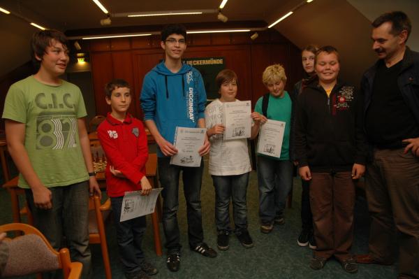 Ehrung der u12- und u16-Mannschaft, die an den Nordeutschen Vereinsmeisterschaften 2011 in Magdeburg teilnahmen