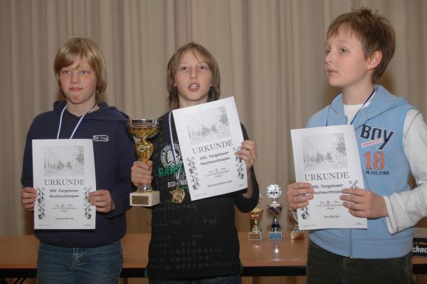 Wettkampfgruppe I - Pltze 1-3, v.l.n.r.: 2. Jannis Schulz (SC Eintracht Berlin), 1. Damian Dabrowski (Palac Mlodziezy), 3. Jan Debski (Palac Mlodziezy)