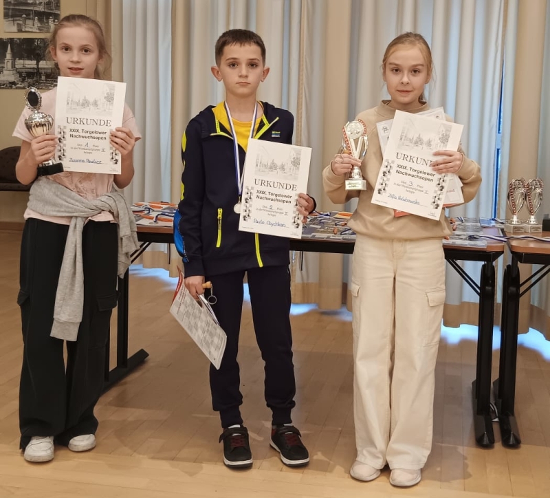 Wettkampfgruppe I, v.l.n.r.: 1. Zuzanna Pawlicz (KSz Gryf Szczecin), 2. Pavlo Chychkan (Think Rochade Rostock), 3. Zofia Hołubowska (KSz Gryf Szczecin)